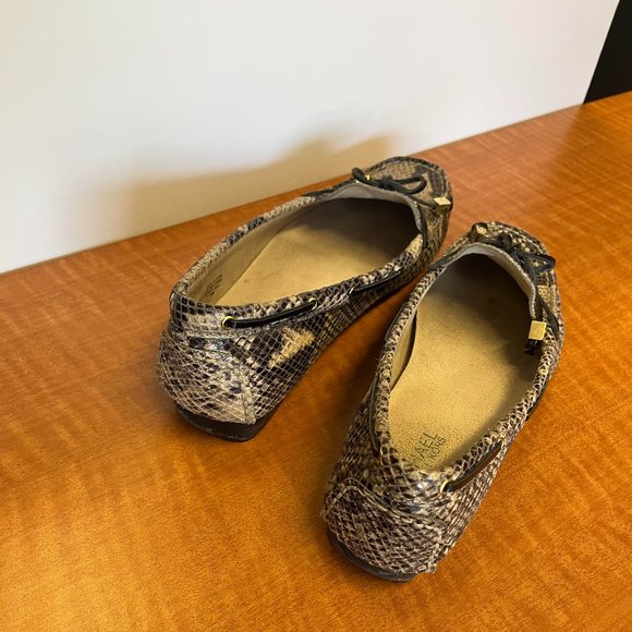SOLD Michael Kors Loafers - Picture 3 of 6